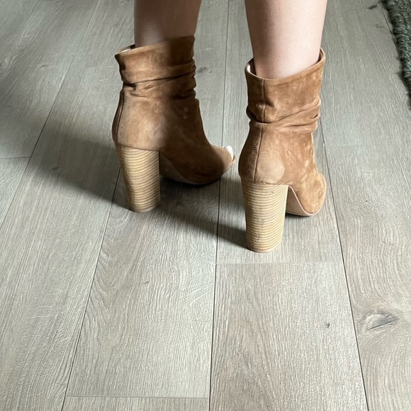 Chinese Laundry - Picture 4 of 6